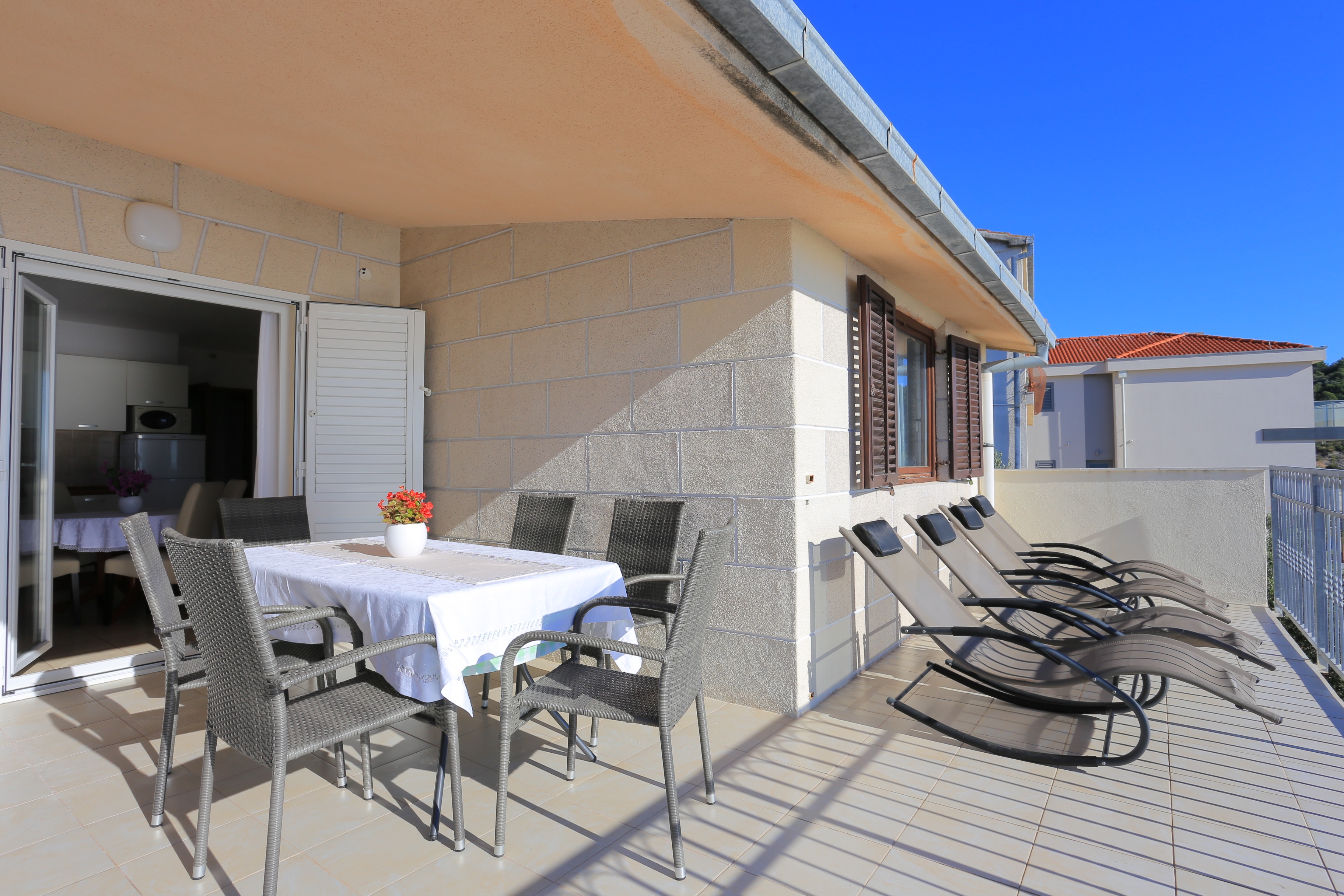 Three bedroom apartment near beach Okrug Donji, Čiovo  A-c
