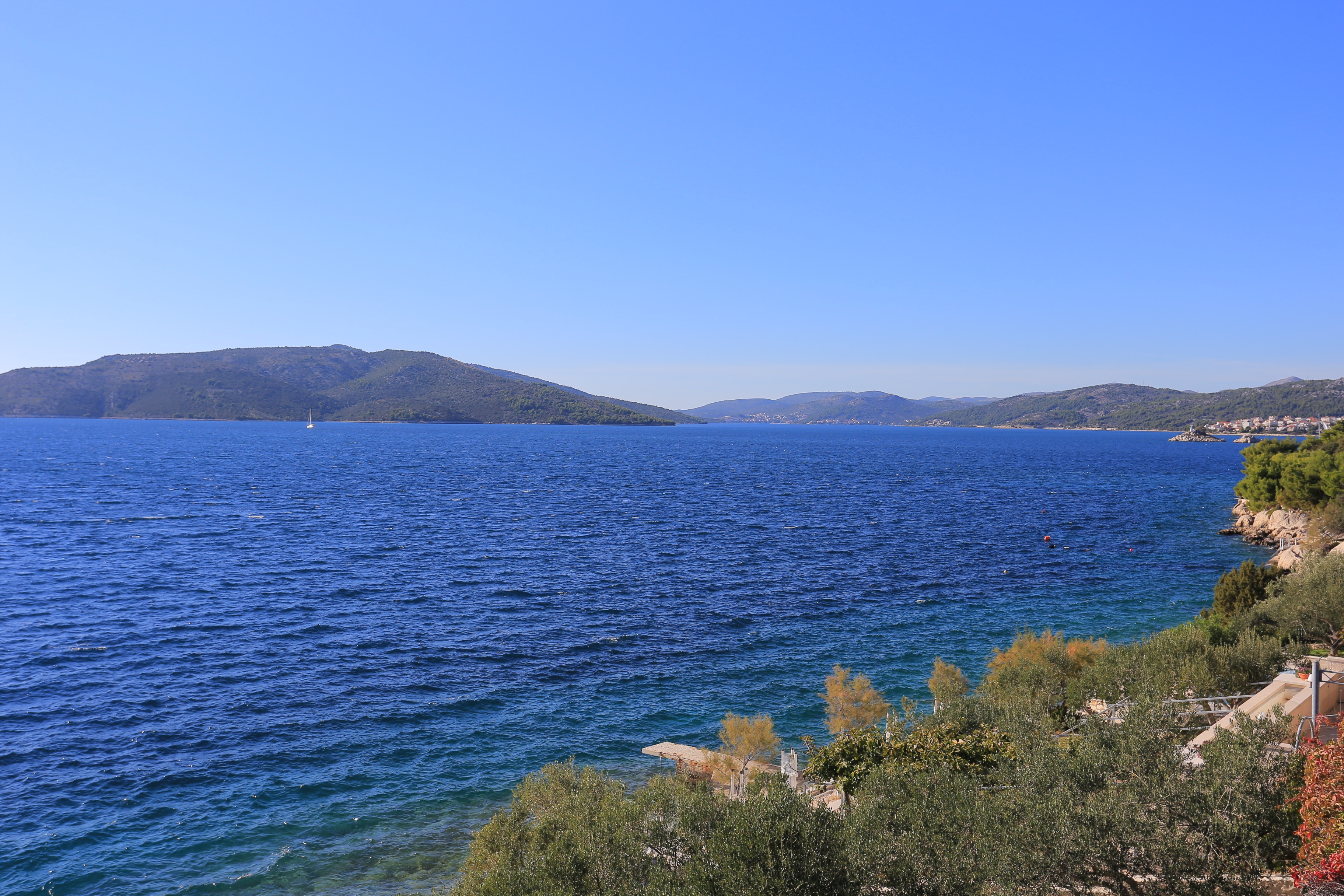 Three bedroom apartment near beach Okrug Donji, Čiovo  A-c