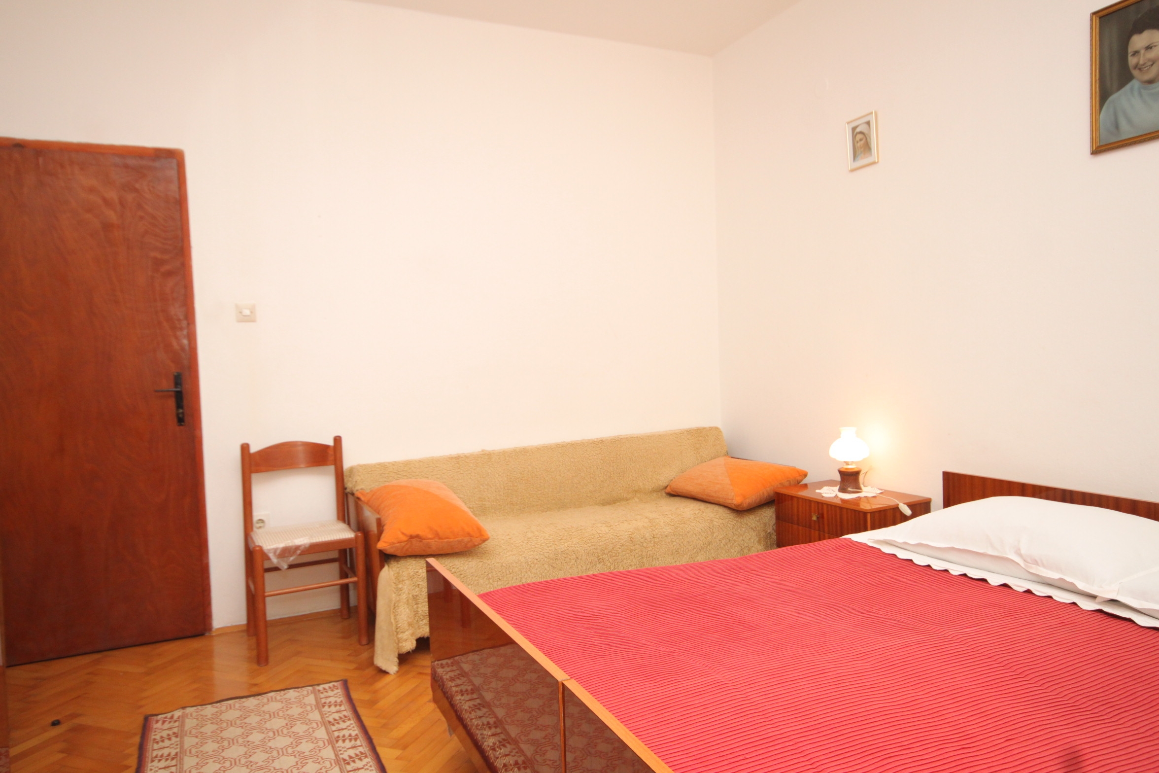 Two bedroom apartment near beach Tkon, Pašman  A-a