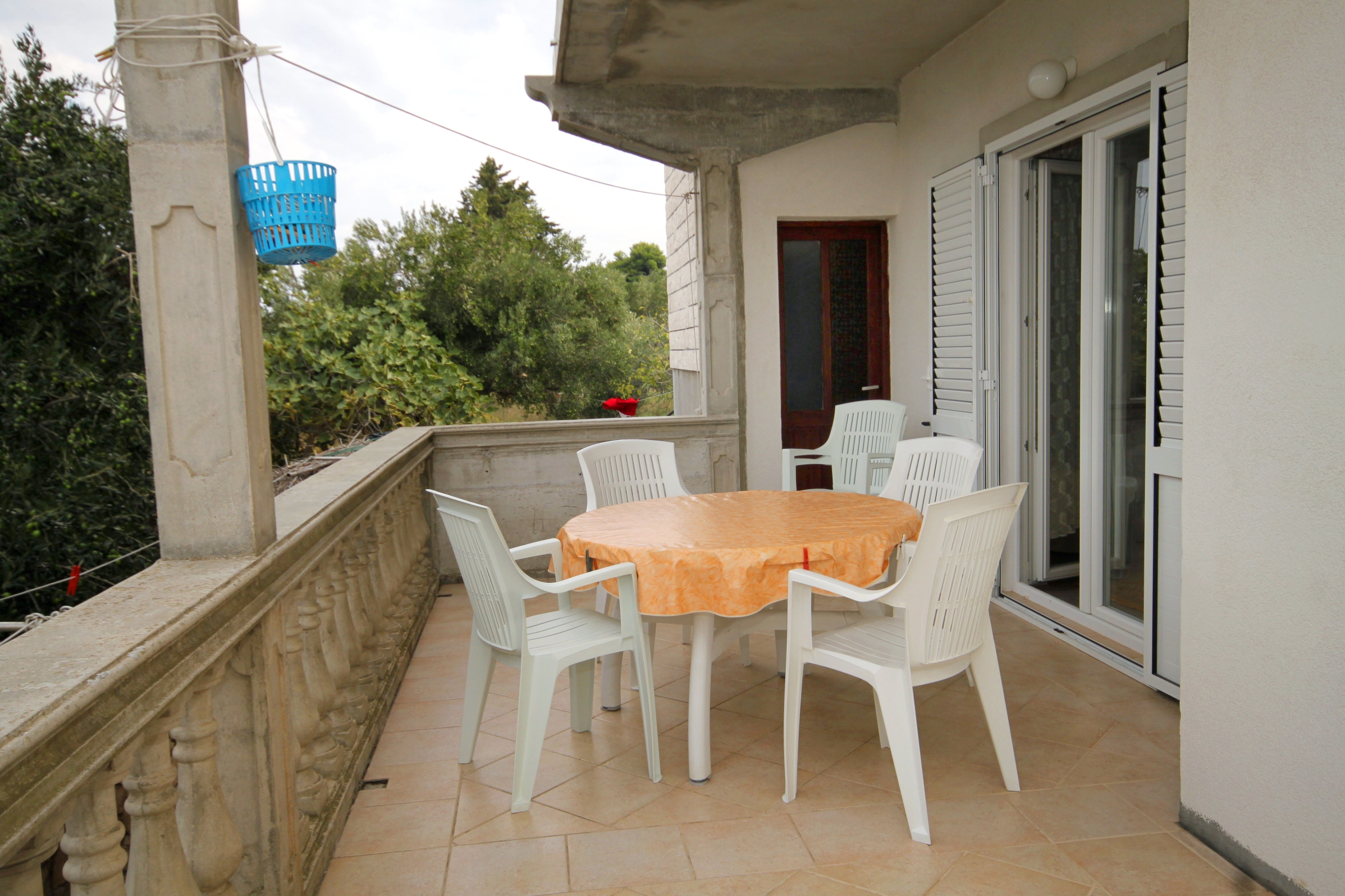 Two bedroom apartment near beach Tkon, Pašman  A-a