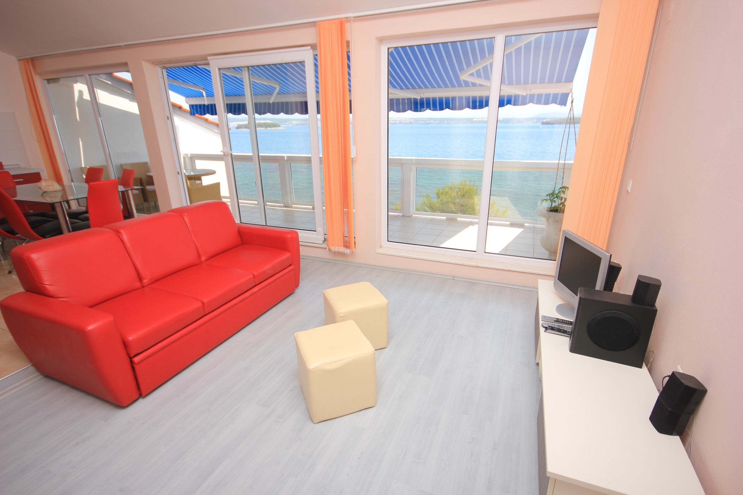 Two bedroom apartment near beach Tkon, Pašman (A-686-b) Two bedroom apartment near beach Tkon, Pašman (A-686-b)