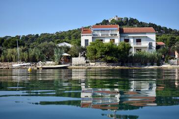 Tkon, Pašman, Property 686 - Apartments by the sea.