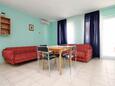 Rastići, Dining room in the apartment, air condition available, (pet friendly) and WiFi.