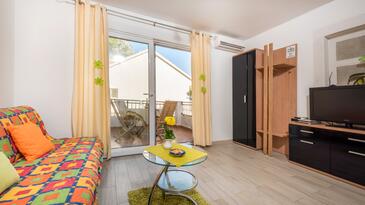 Vela Stiniva, Living room in the apartment, air condition available, (pet friendly) and WiFi.