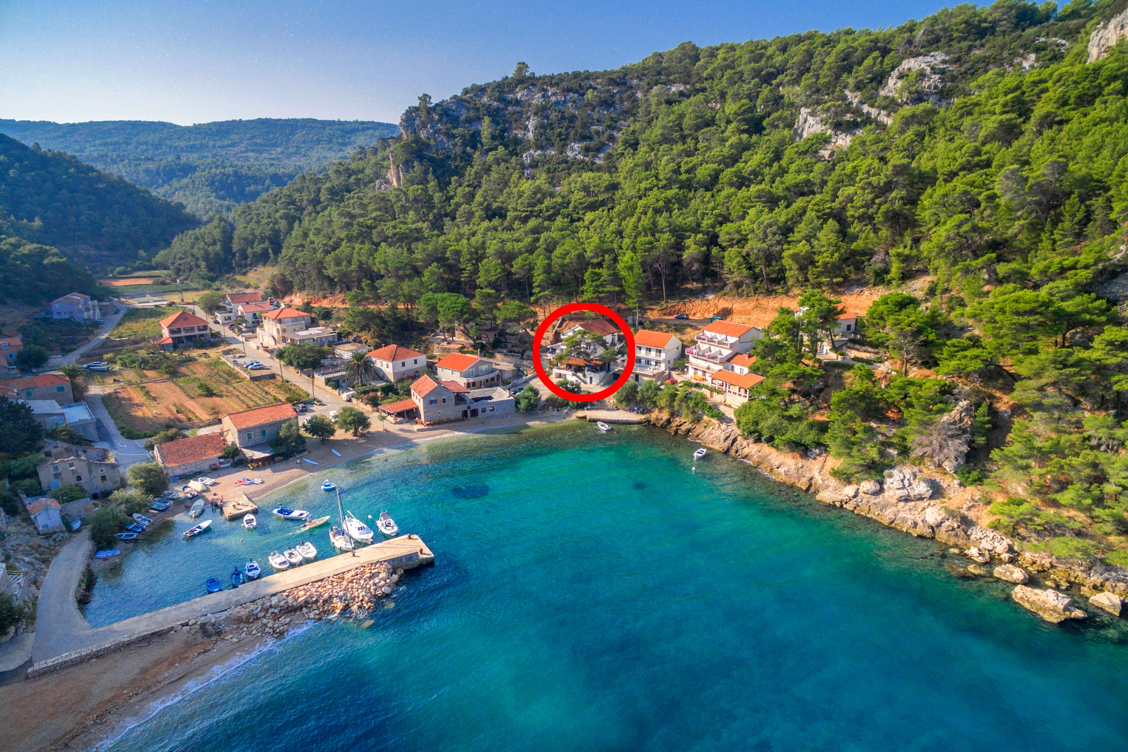 One bedroom apartment near beach Cove Vela Stiniva, Hvar (A-6864-b) One bedroom apartment near beach Cove Vela Stiniva, Hvar (A-6864-b)