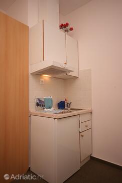 Kitchen Živogošće - Porat, Kitchen in the studio-apartment, WIFI.