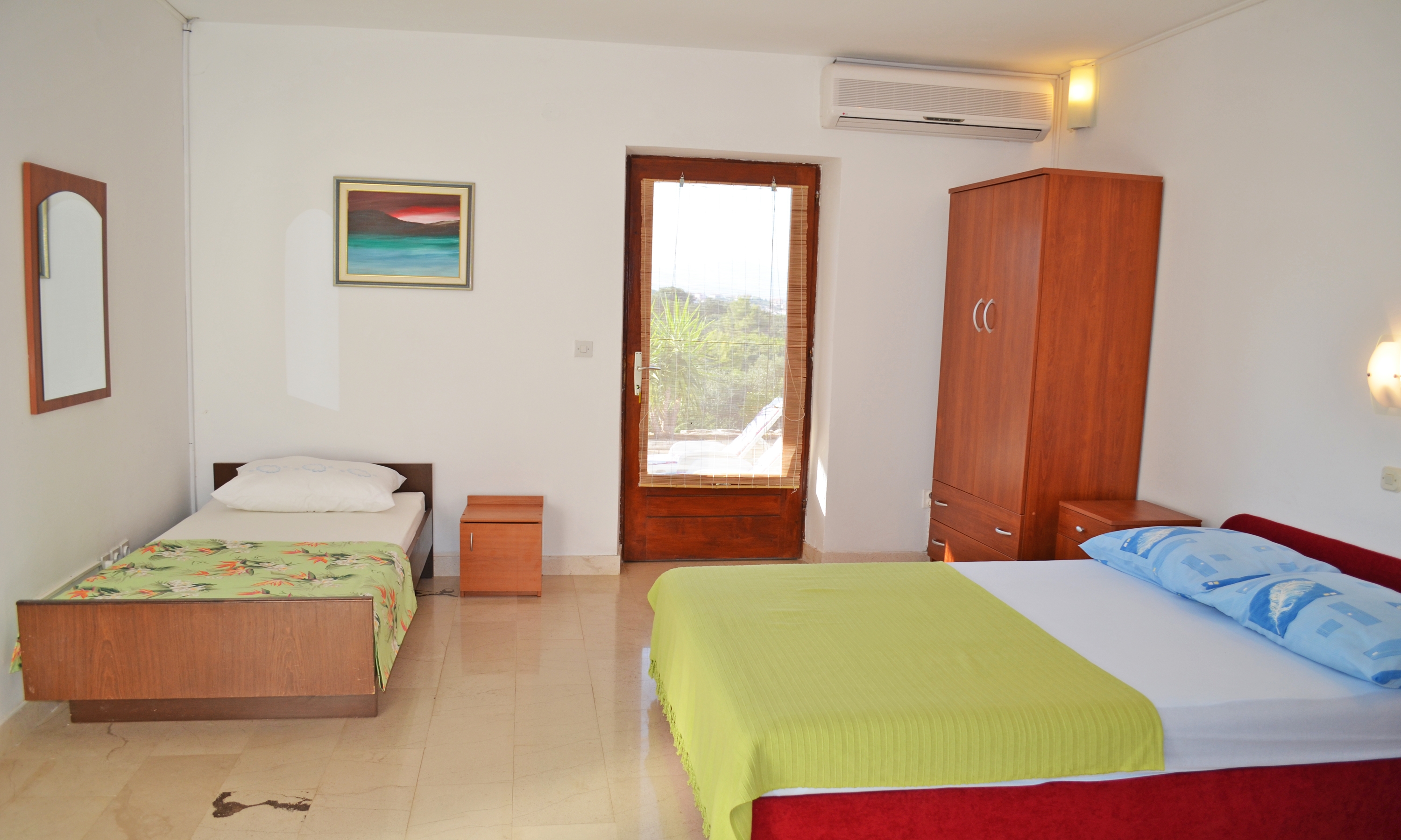 Three bedroom apartment with terrace and sea view Slatine, Čiovo  A-a