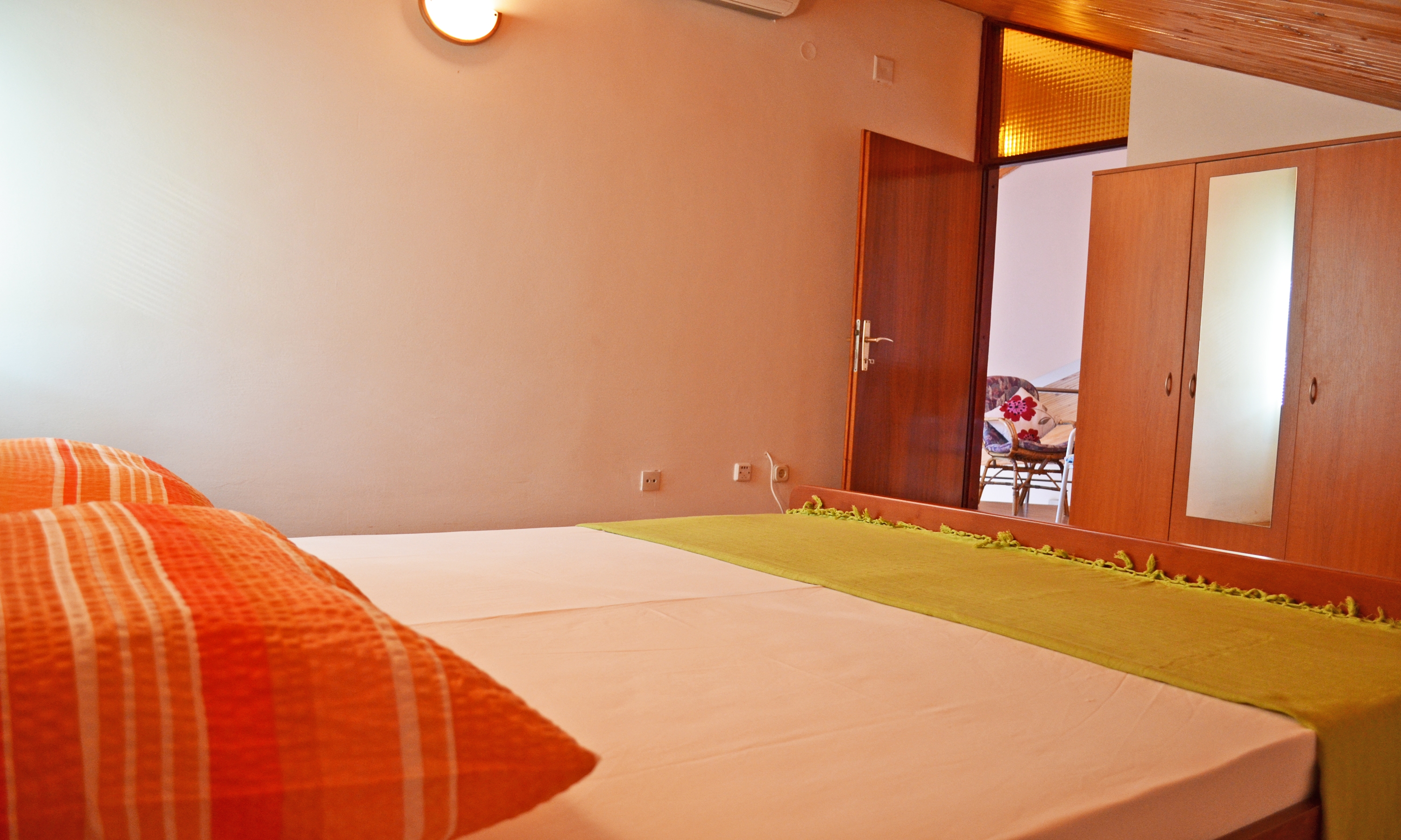 Three bedroom apartment with terrace and sea view Slatine, Čiovo  A-a