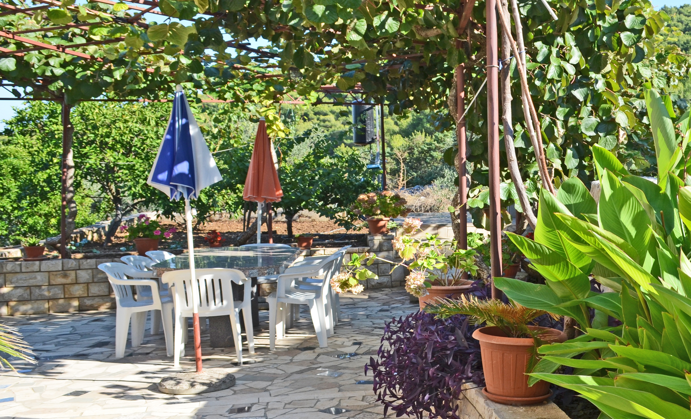 Three bedroom apartment with terrace and sea view Slatine, Čiovo (A-6891-a) Three bedroom apartment with terrace and sea view Slatine, Čiovo (A-6891-a)