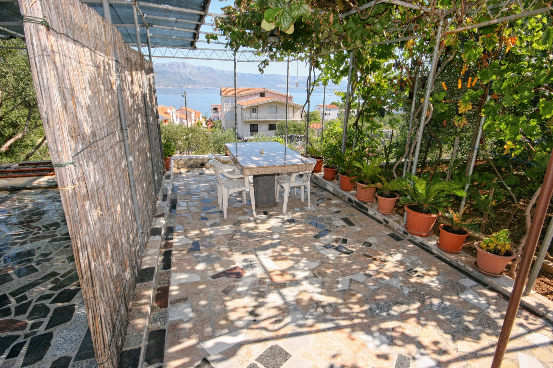 Two bedroom apartment with terrace and sea view Slatine, Čiovo  A-b