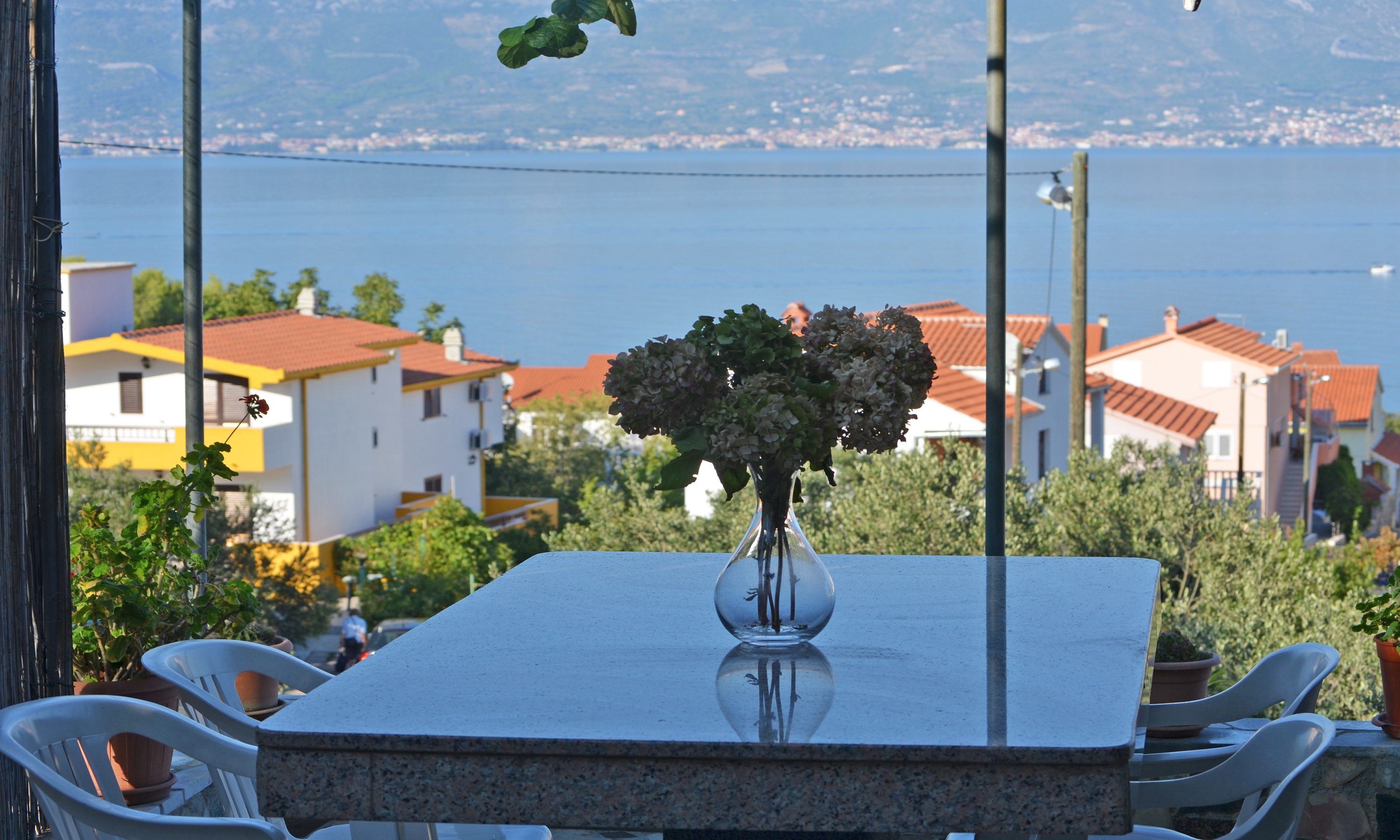Two bedroom apartment with terrace and sea view Slatine, Čiovo  A-b