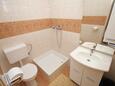 Ванная комната Brela, Ванная комната в размещении типа studio-apartment, WiFi.