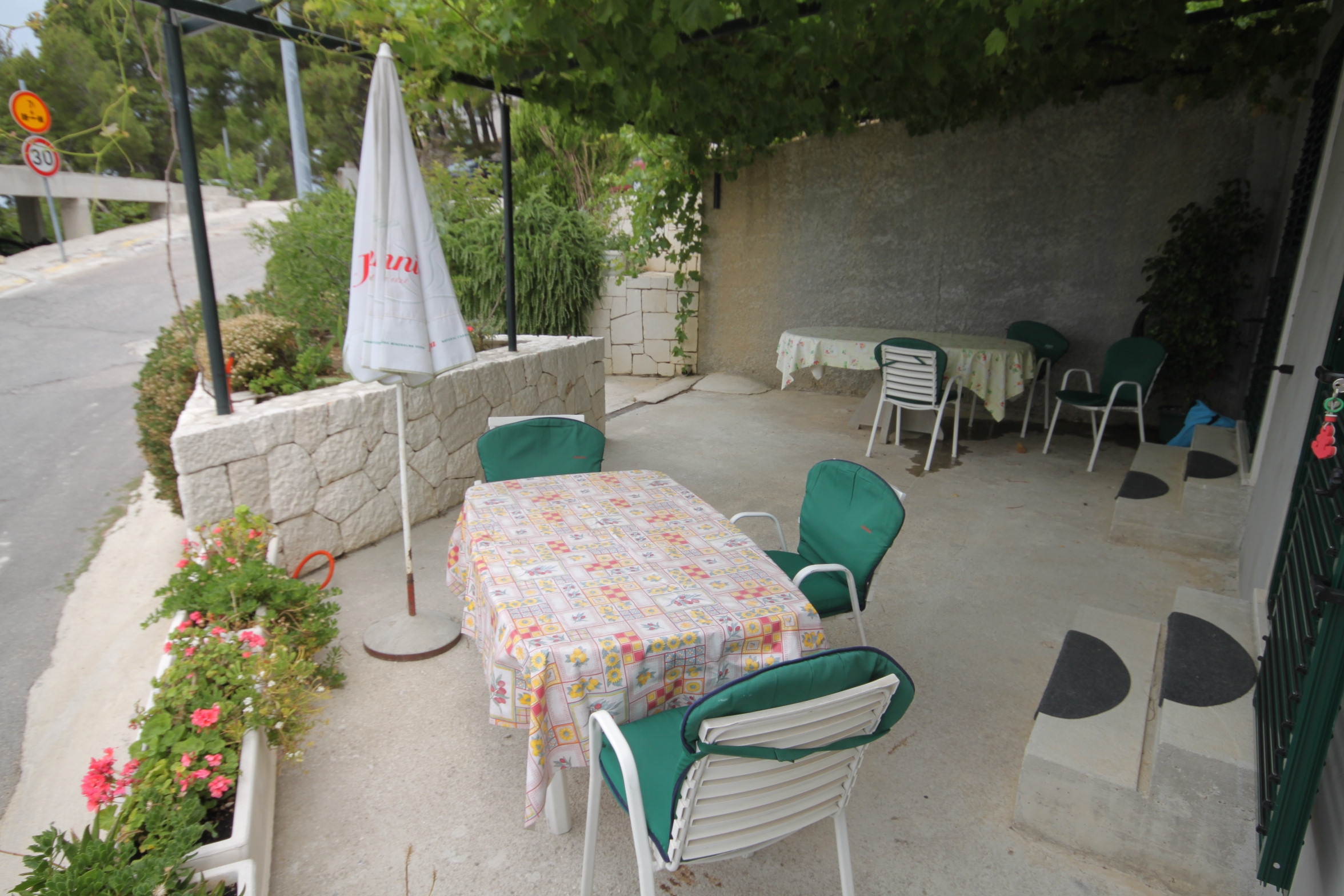 Studio flat with terrace and sea view Brela, Makarska  AS-b
