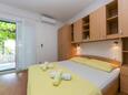 Спальня Brela, Спальня в размещении типа studio-apartment, Домашние животные допускаются и WiFi.