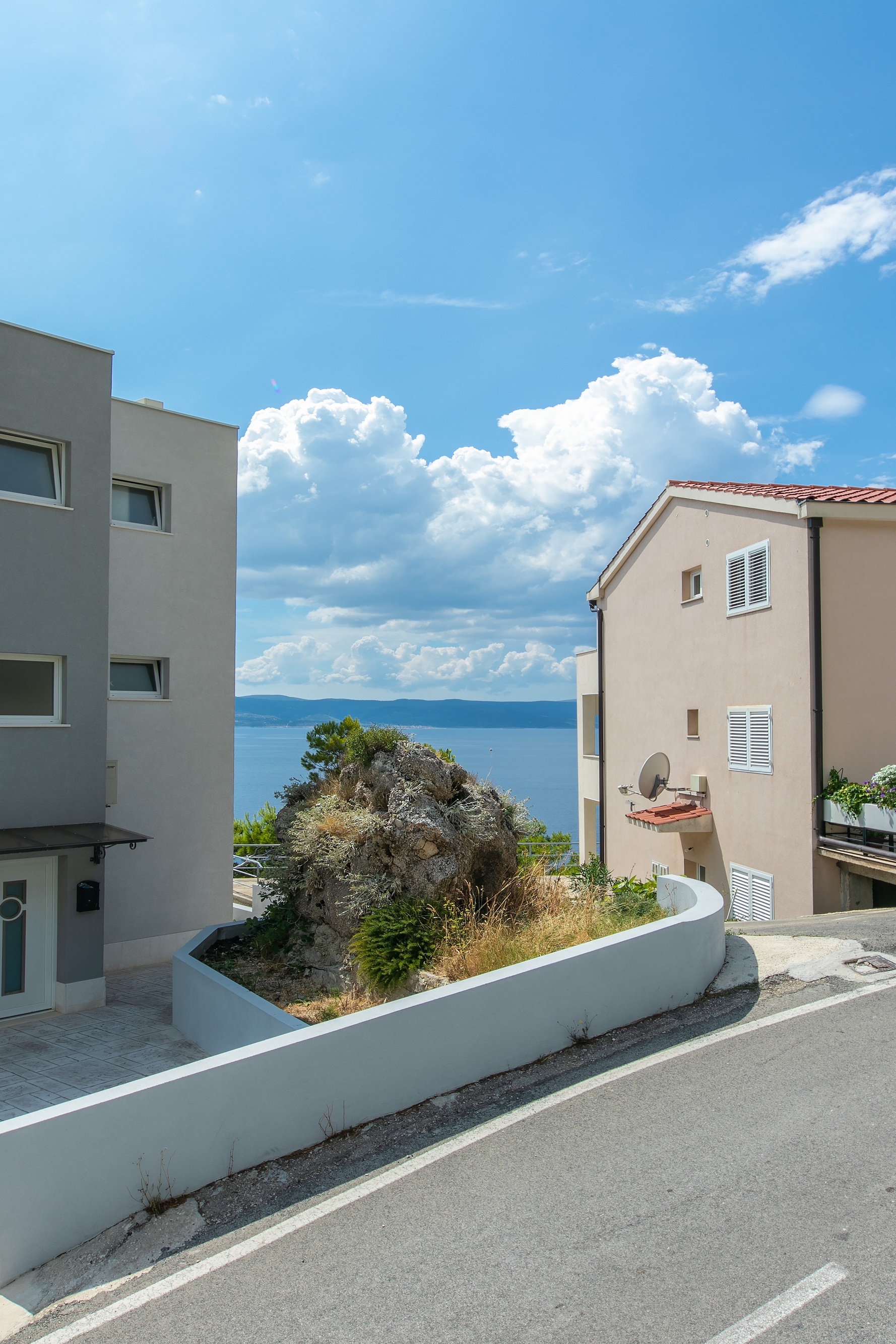 Studio flat with terrace and sea view Brela, Makarska  AS-c