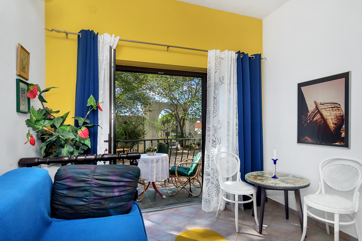 One bedroom apartment with terrace Makarska (A-6909-a)