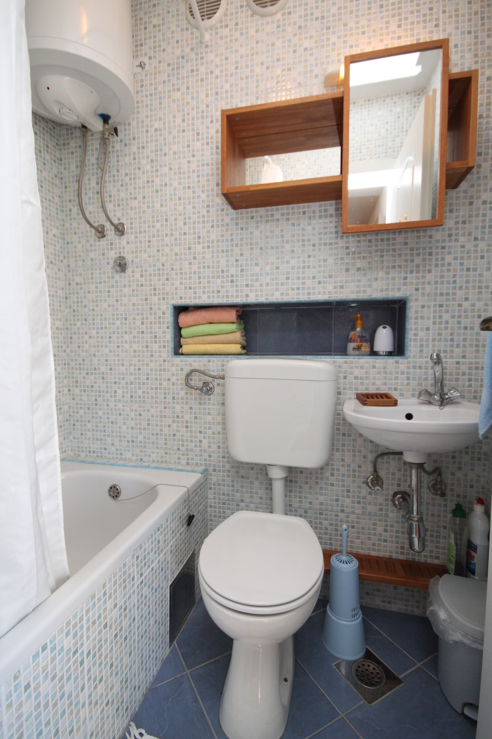 Two bedroom house with terrace and sea view Gornji Tučepi - Podpeć, Makarska  K