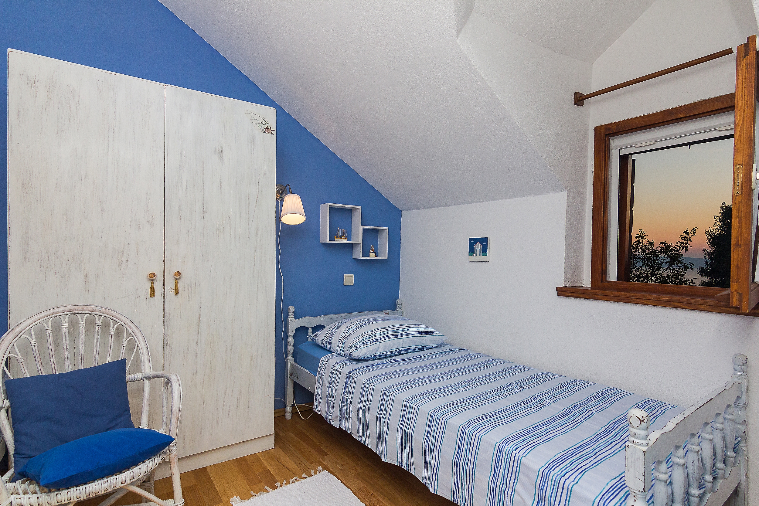 Two bedroom house with terrace and sea view Gornji Tučepi - Podpeć, Makarska  K