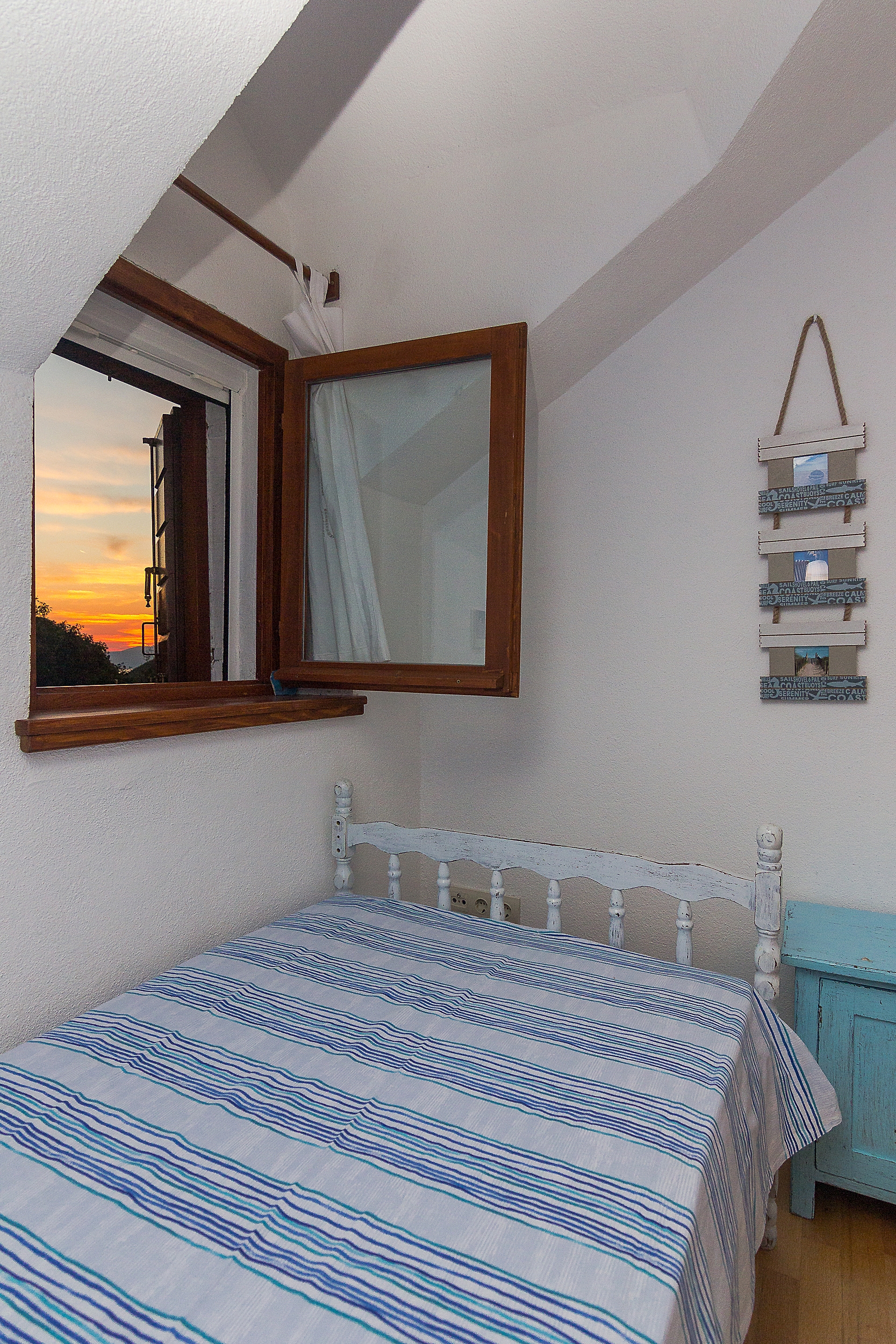 Two bedroom house with terrace and sea view Gornji Tučepi - Podpeć, Makarska  K