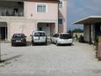 Parking lot Tar, Poreč, Parking lot 6918 - Apartments with pebble beach.