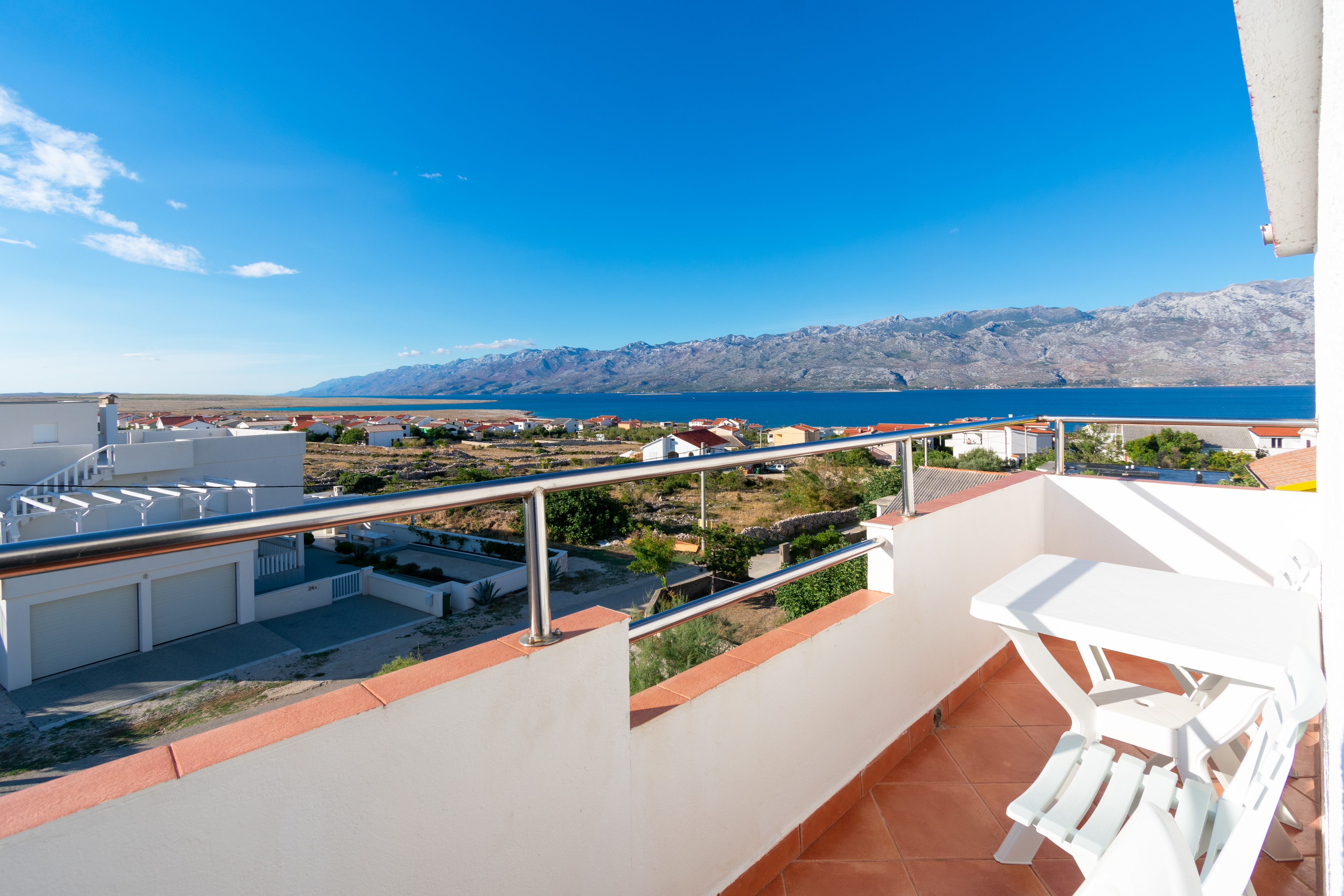 One bedroom apartment with balcony and sea view Ražanac, Zadar  A-c