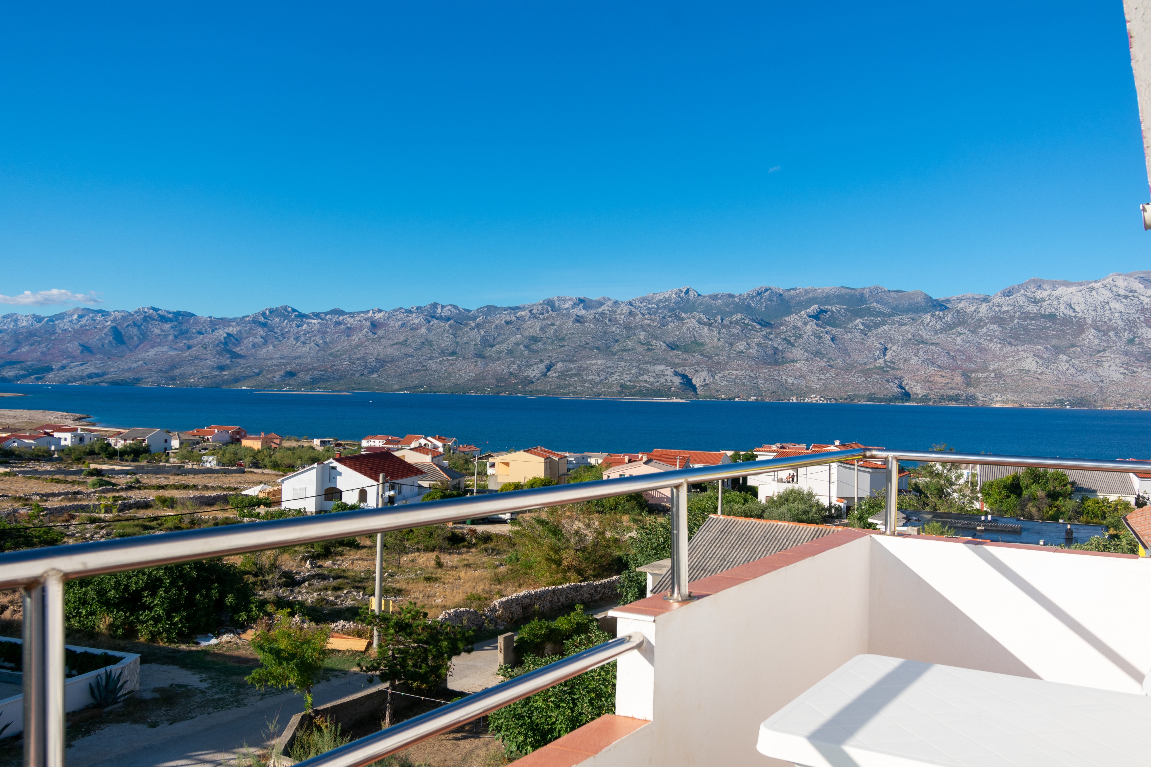 One bedroom apartment with balcony and sea view Ražanac, Zadar  A-c