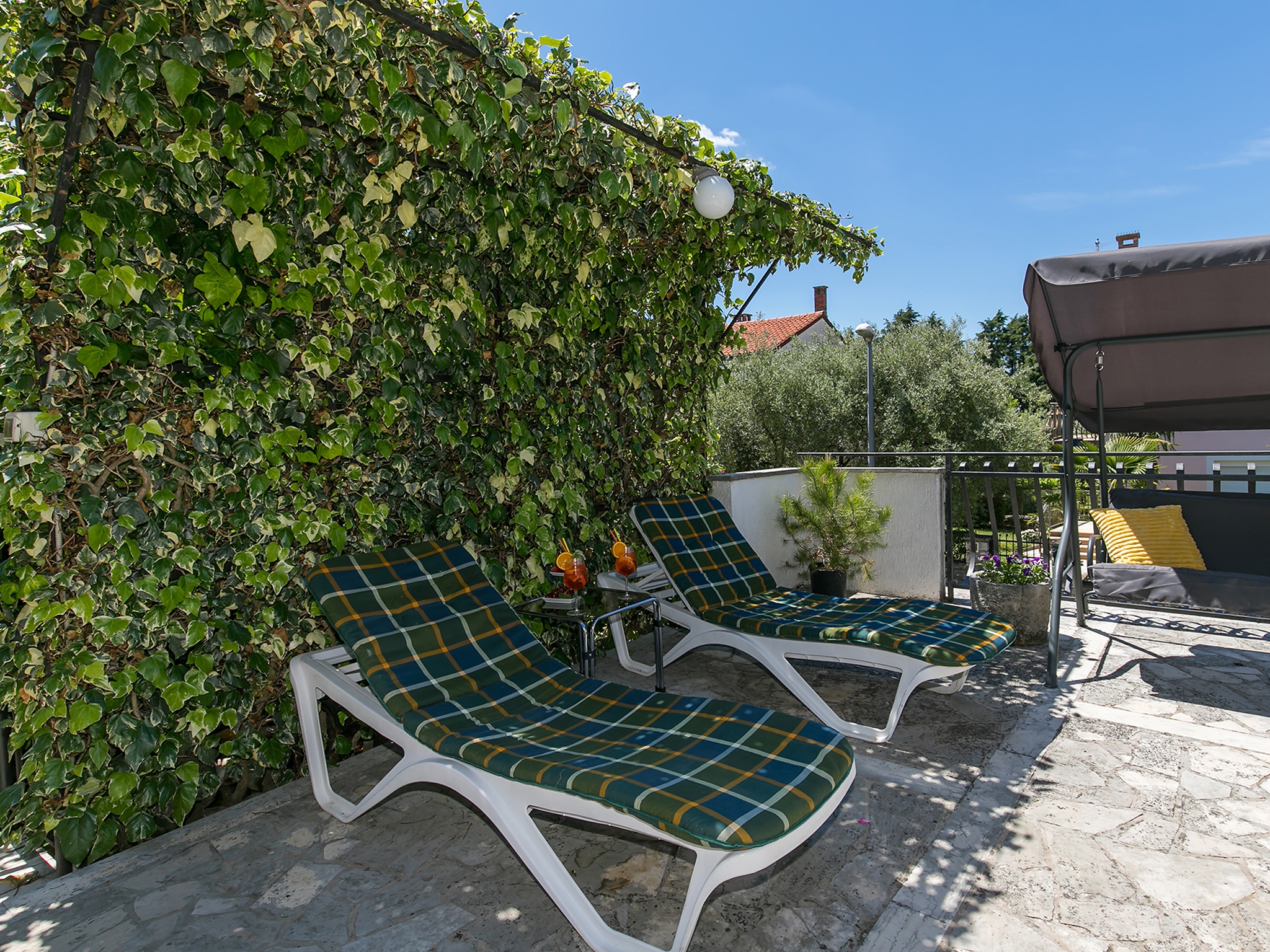 Three bedroom apartment with terrace Poreč  A-a