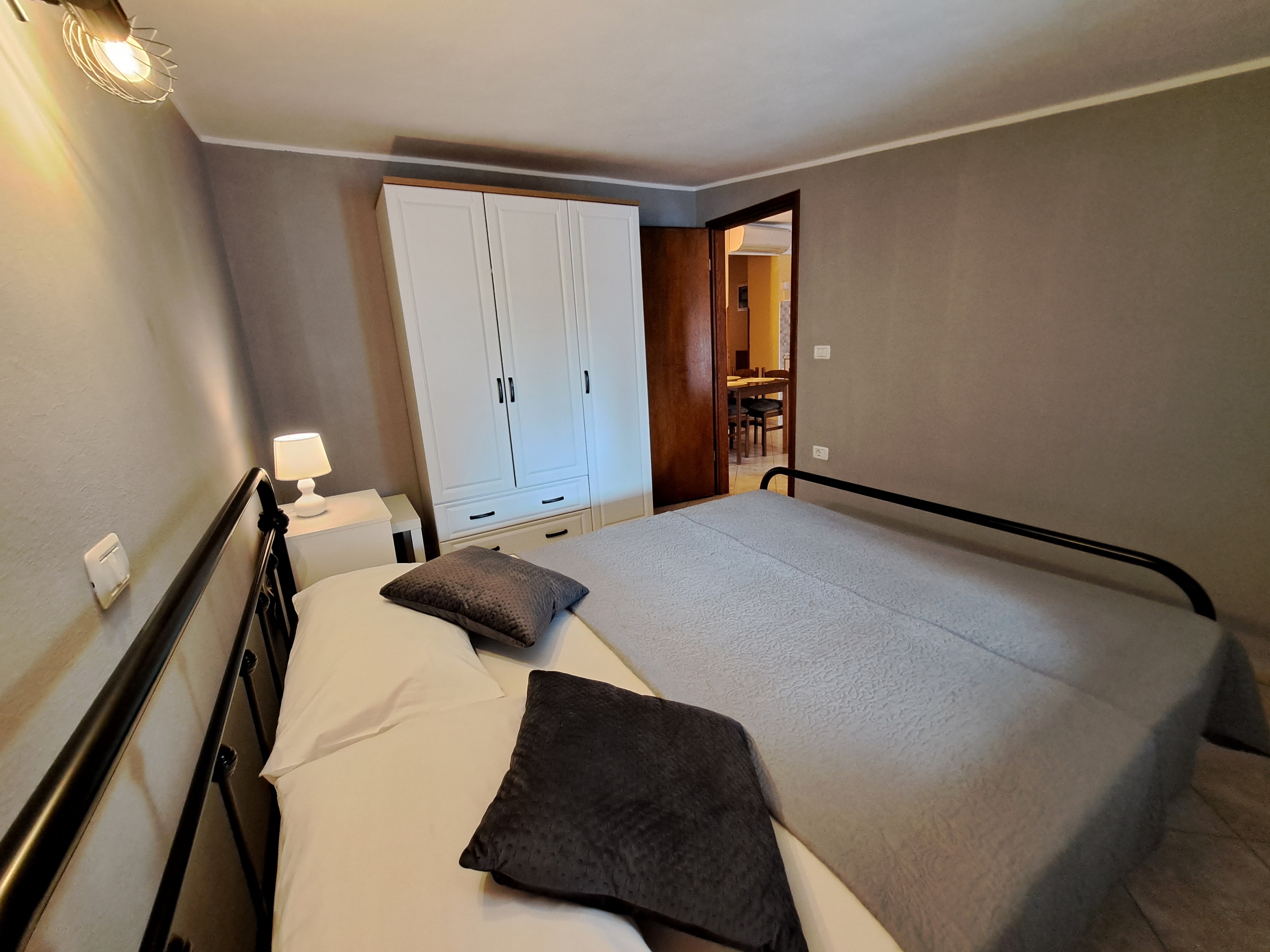 Two bedroom apartment with terrace Fiorini, Novigrad  A-a