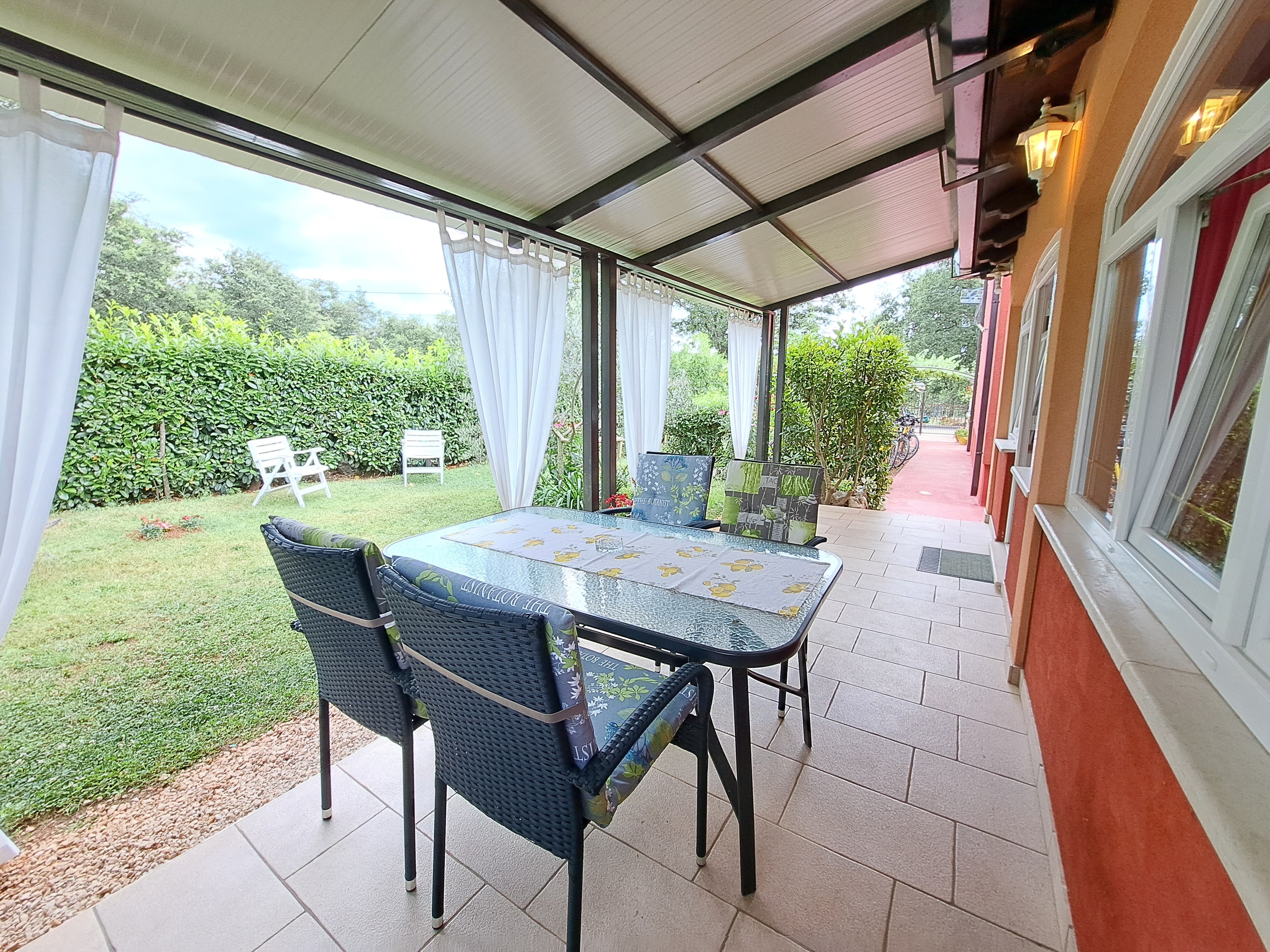One bedroom apartment with terrace Fiorini, Novigrad  A-c