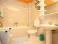 Umag, Bathroom in the apartment, (pet friendly) and WiFi.