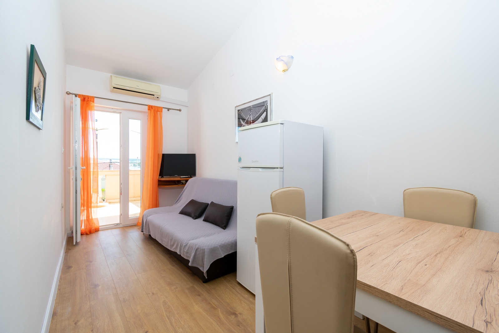 One bedroom apartment with terrace and sea view Pašman (A-694-a) One bedroom apartment with terrace and sea view Pašman (A-694-a)