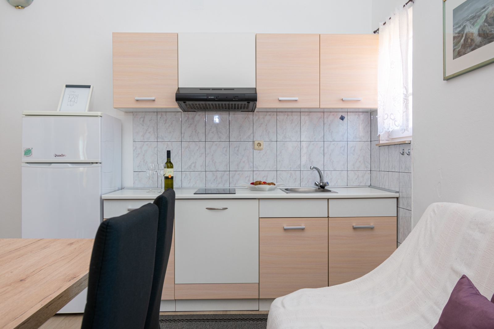 Dvosobni apartman s terasom i pogledom na more Pašman  A-b