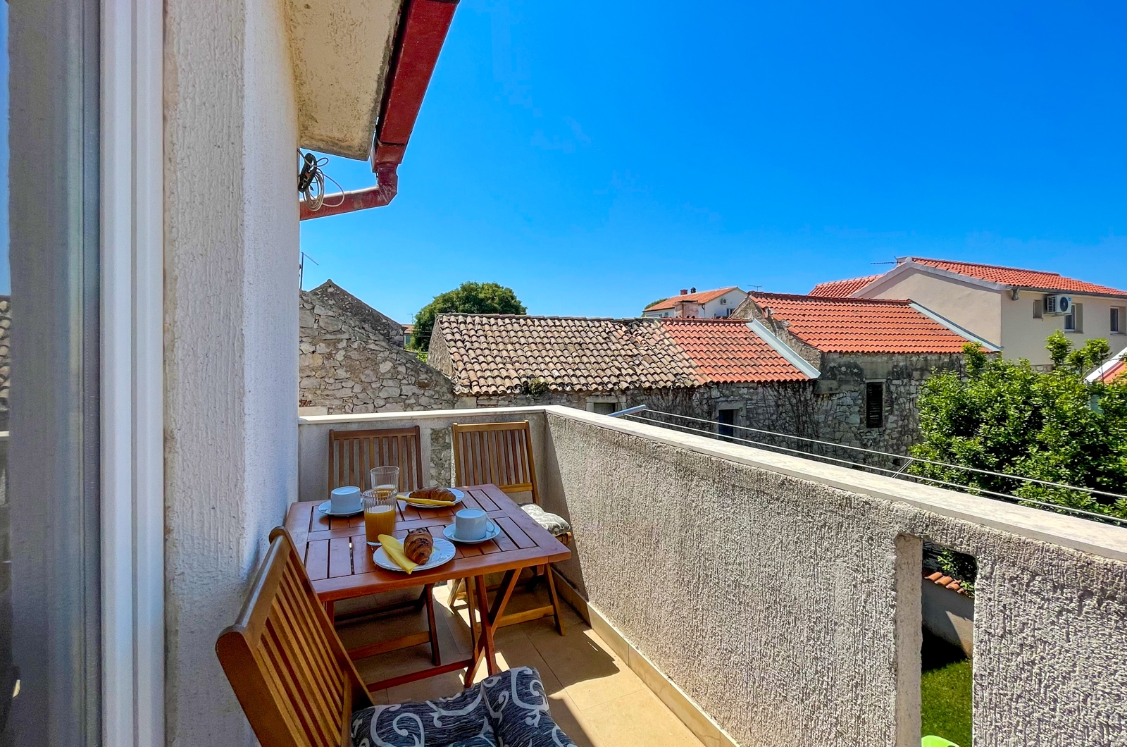 Dvosobni apartman s balkonom Pašman  A-c