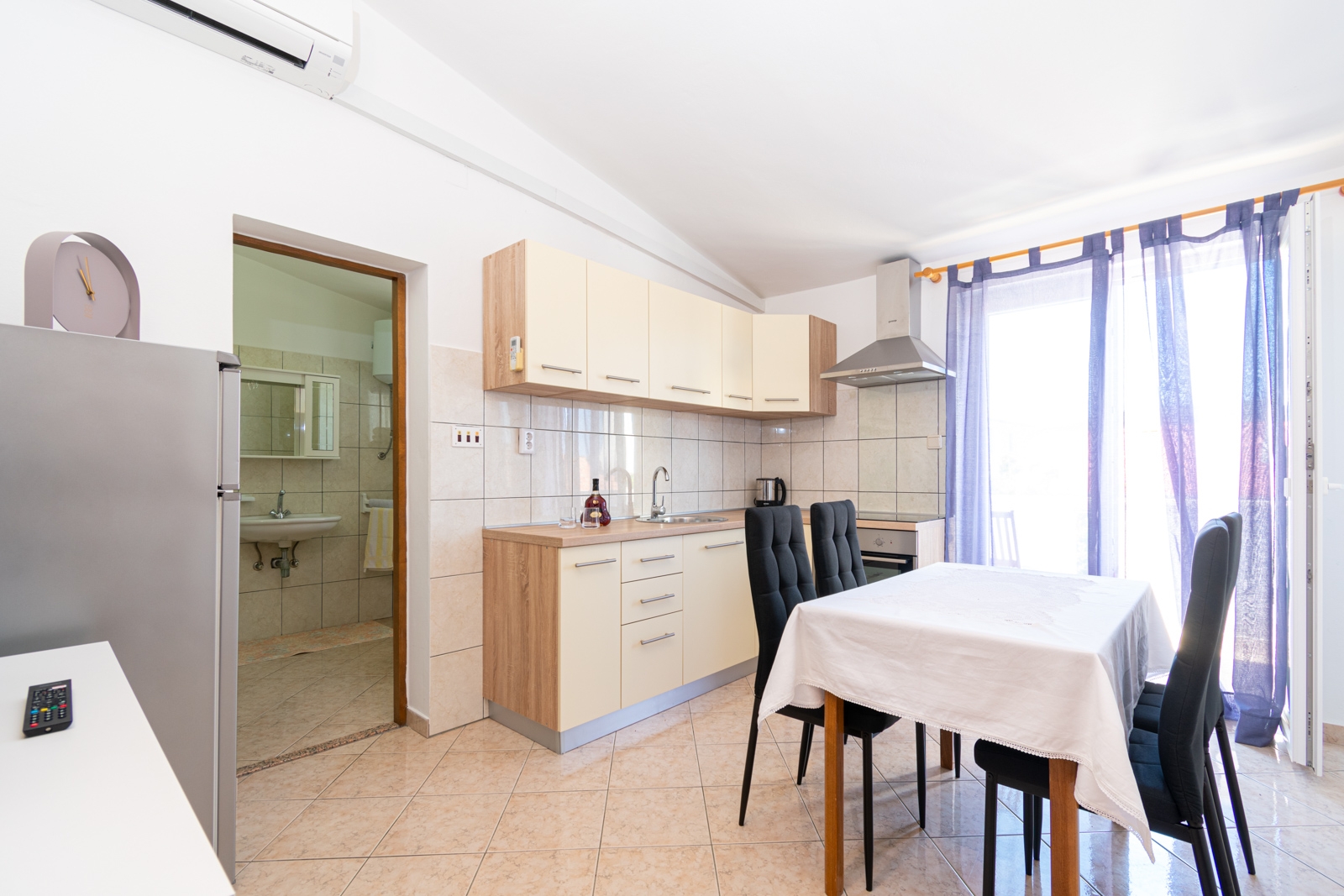 Dvosobni apartman s balkonom Pašman  A-c