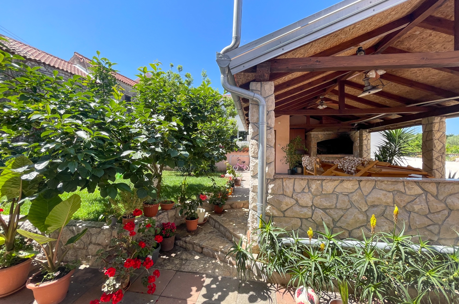 Dvosobni apartman s balkonom Pašman  A-c