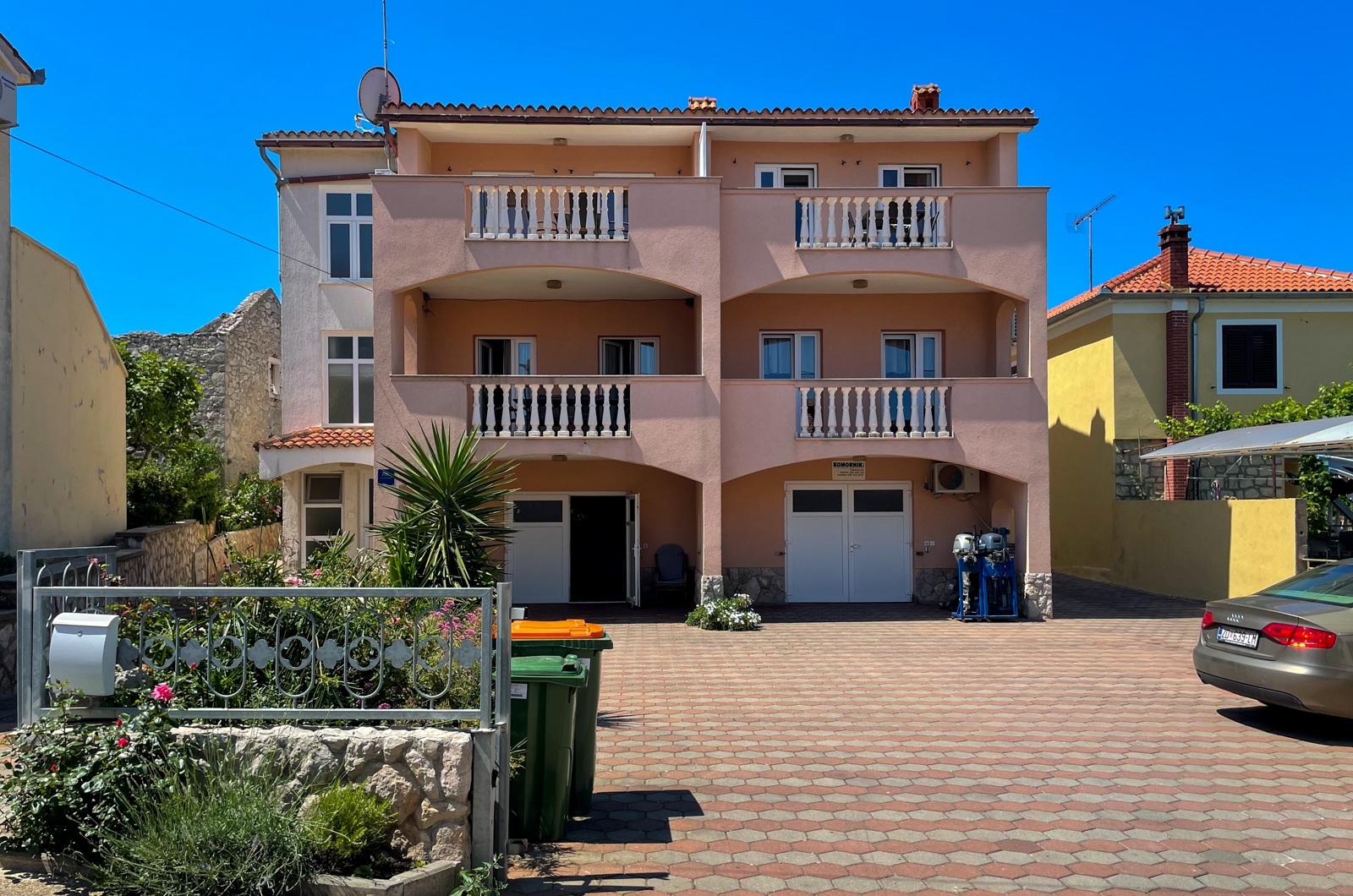 Dvosobni apartman s balkonom Pašman  A-c