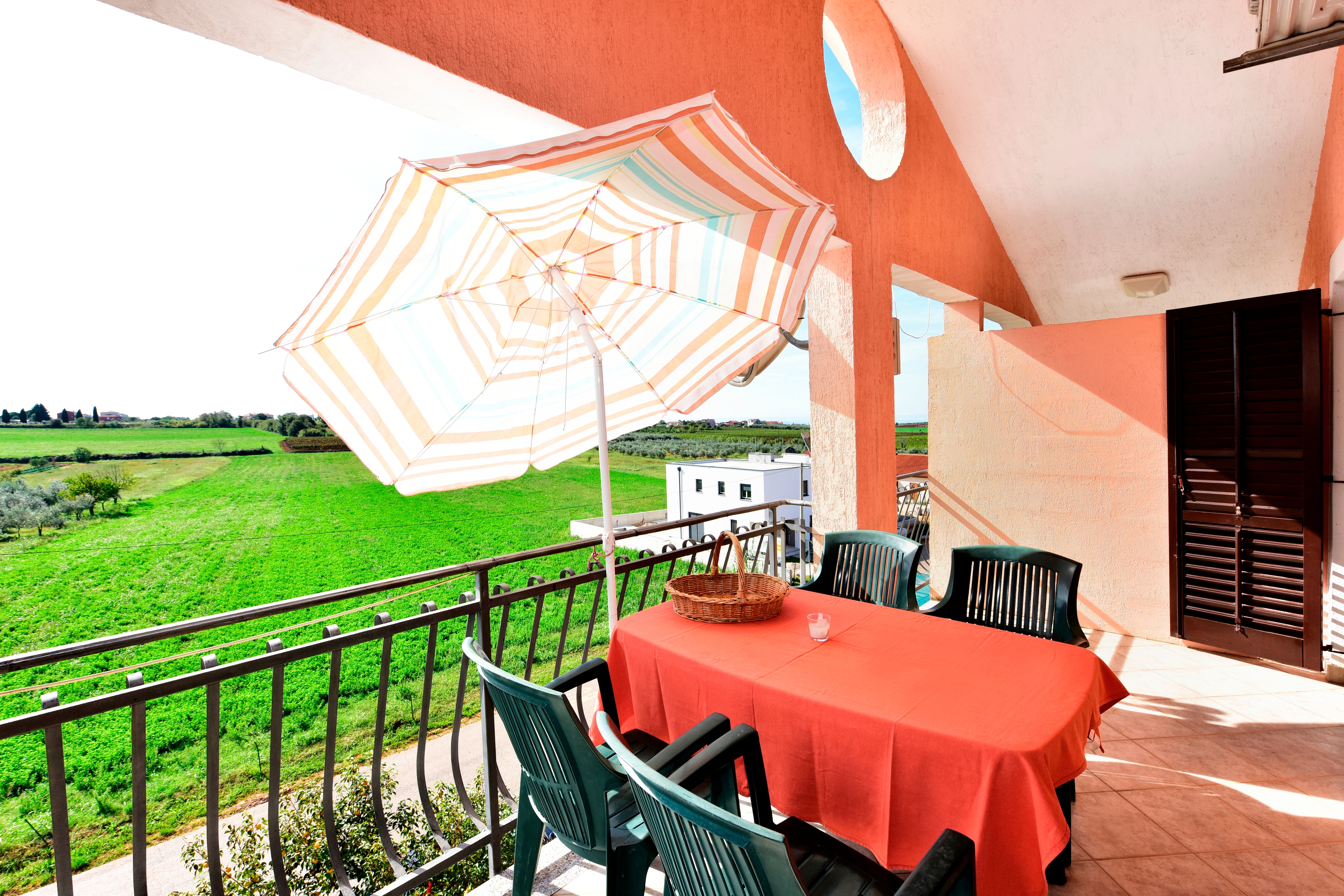 One bedroom apartment with terrace Novigrad (A-6951-a)