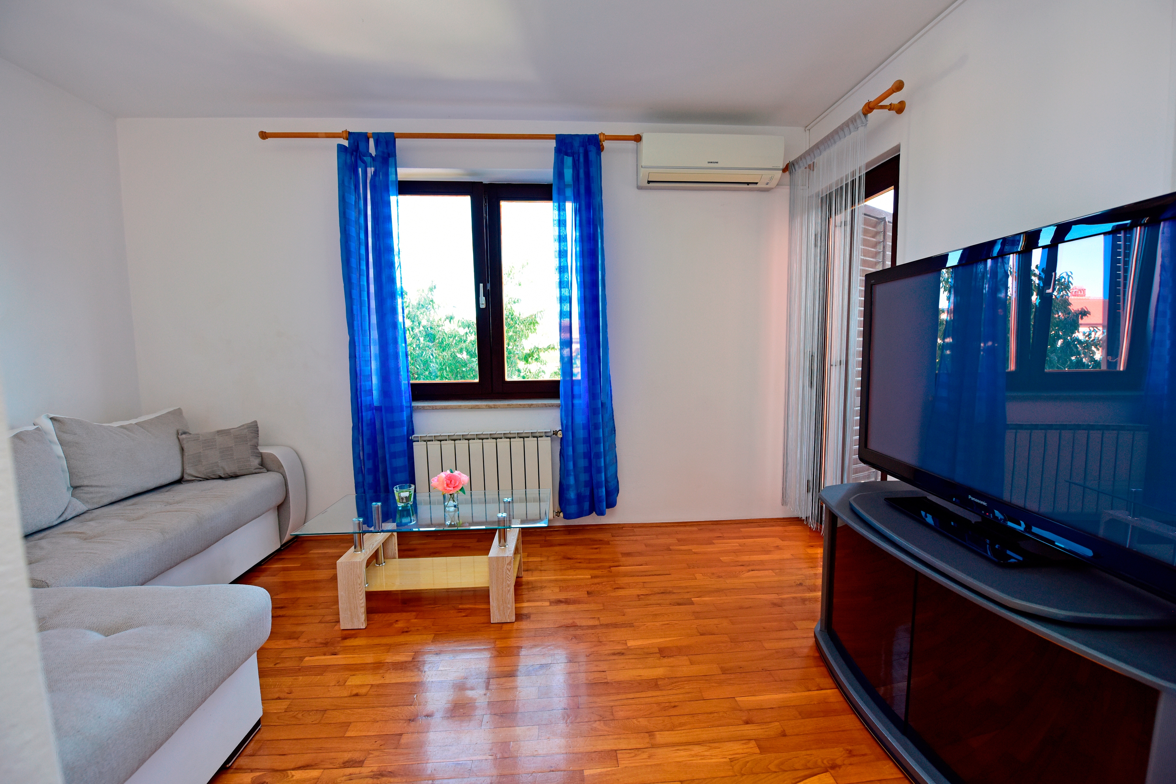 Two bedroom apartment with balcony Novigrad (A-6951-c)