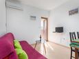 Obývací pokoj Fažana, Obývací pokoj v ubytování typu apartment, s klimatizací a WiFi.
