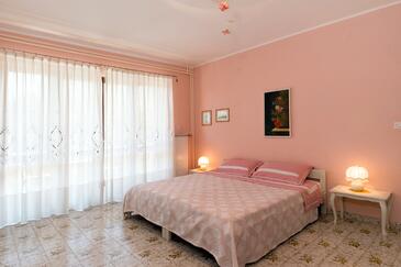 Umag, Woonkamer in the apartment, (pet friendly) en WiFi.