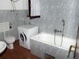 Bathroom Kraj, Bathroom in the apartment, (pet friendly) and WiFi.