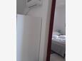 Ždrelac, Comedor in the apartment, air condition available y WiFi.