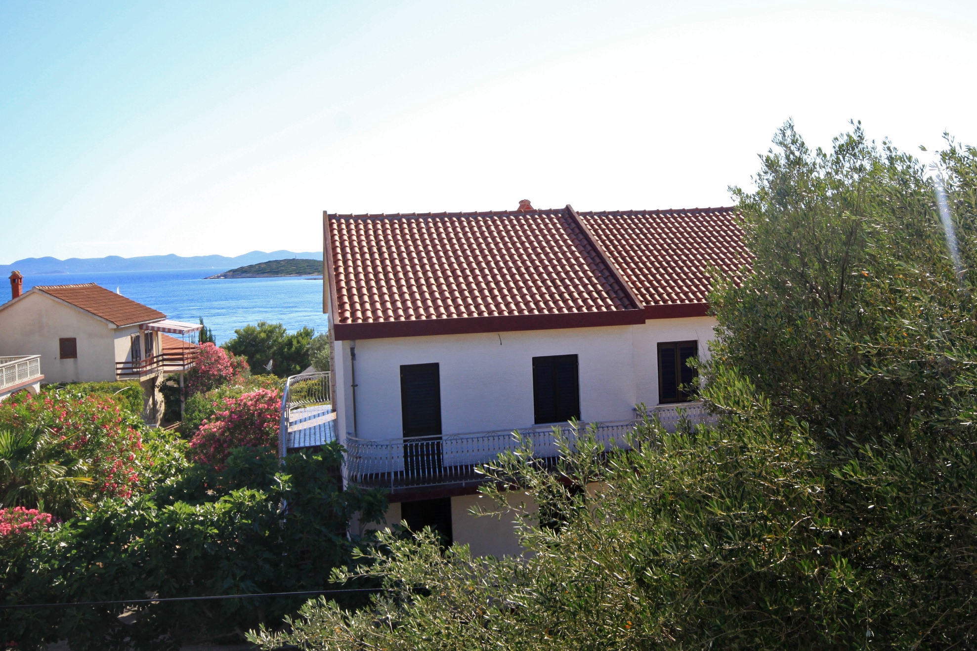 One bedroom apartment with terrace and sea view Ždrelac, Pašman  A-b