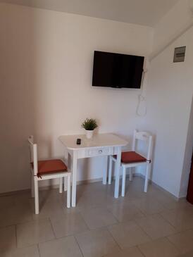 Ždrelac, Blagovaonica u smještaju tipa studio-apartment, WiFi.