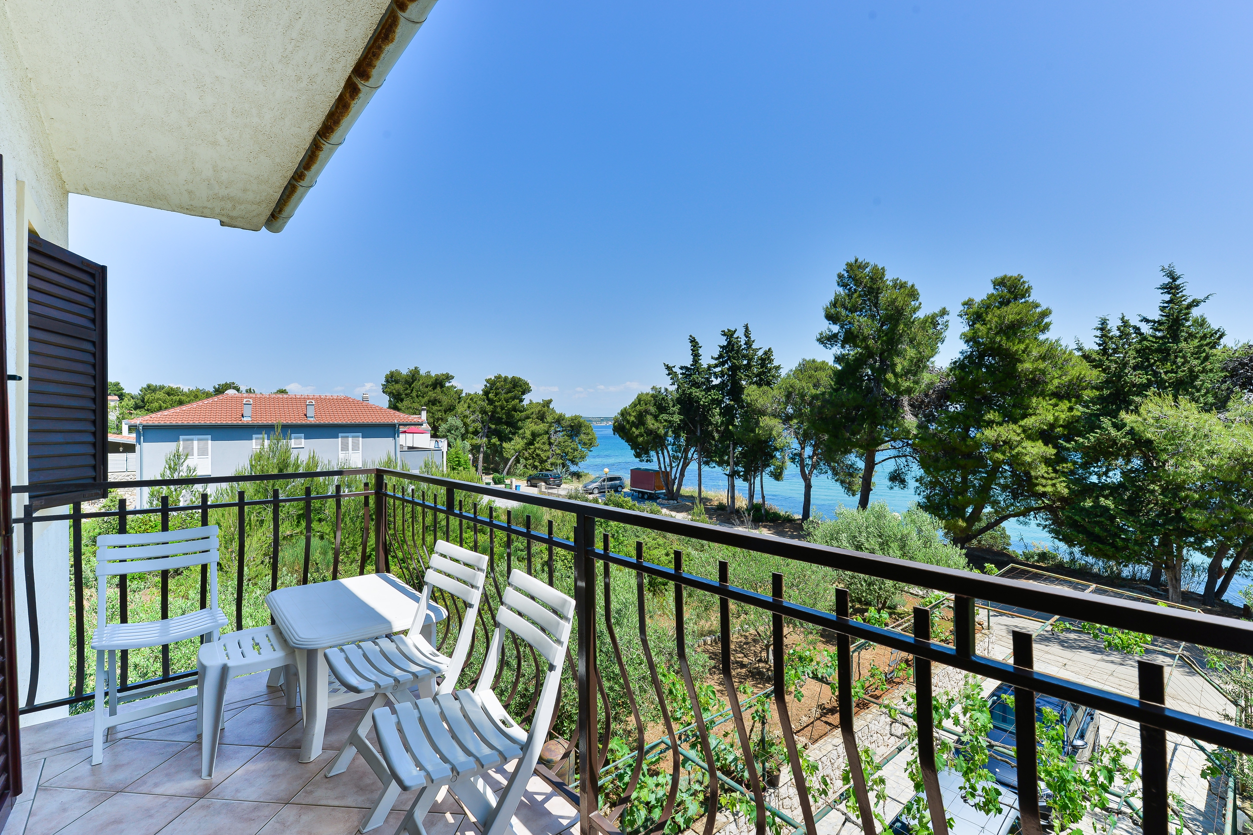 Two bedroom apartment near beach Tkon, Pašman  A-b