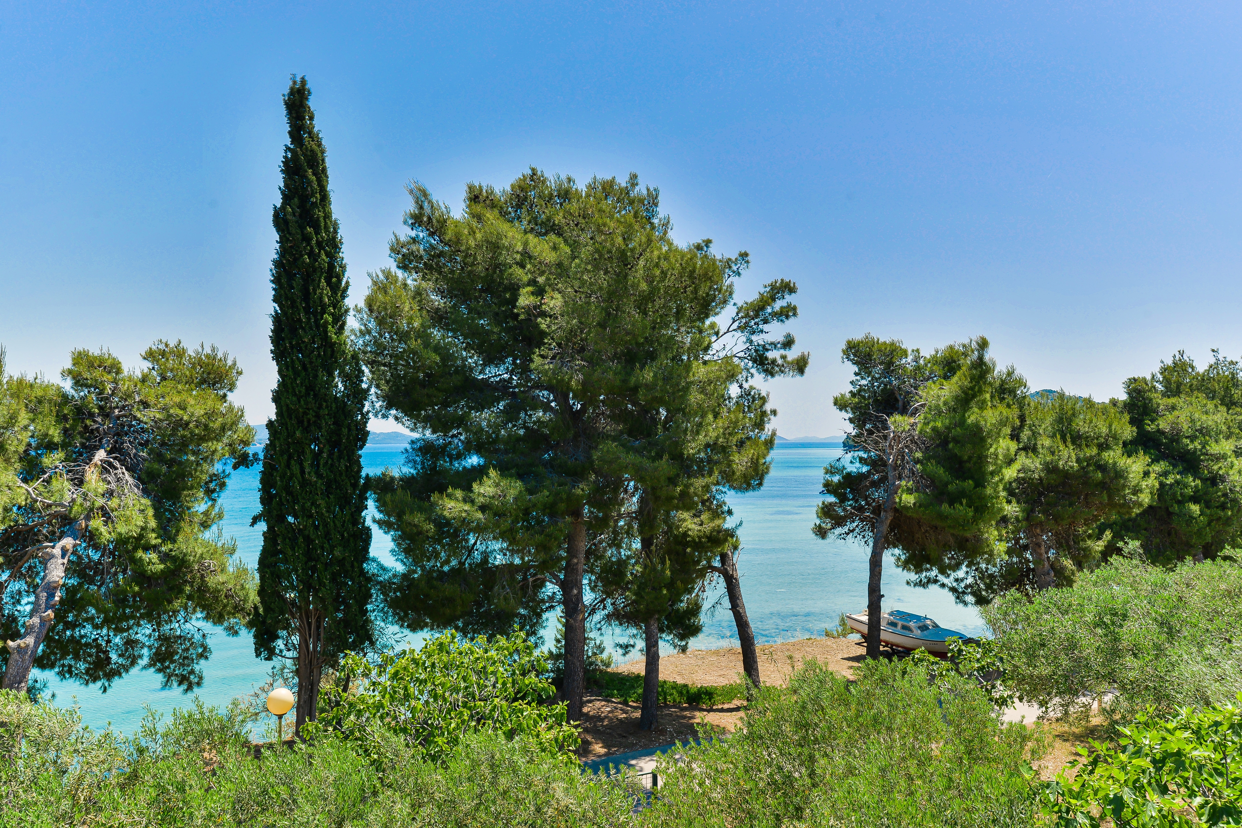 Two bedroom apartment near beach Tkon, Pašman  A-b