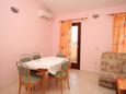 Dining room Poreč, Dining room in the apartment, dostupna klima i WIFI.