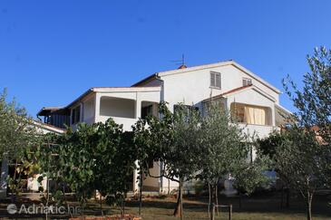 Property Valbandon, Fažana, Property 6993 - Apartments with pebble beach.