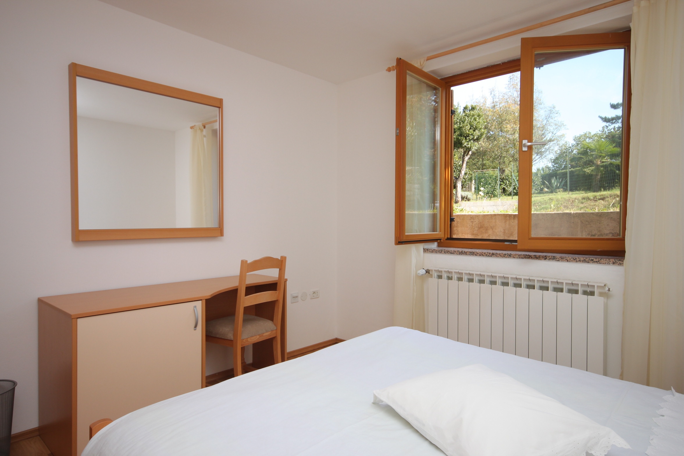 One bedroom apartment with terrace Umag  A-b