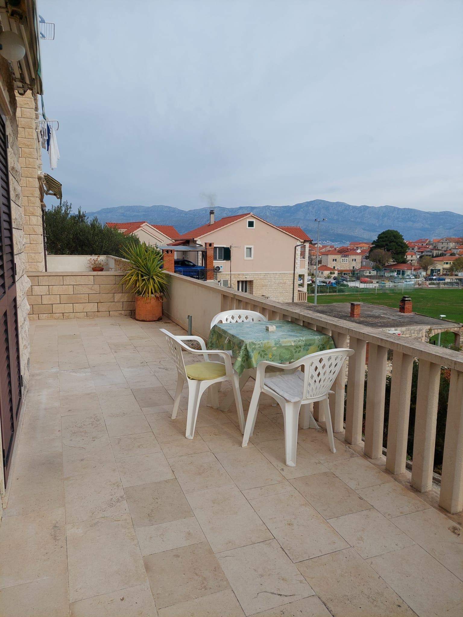 Dvosobni apartman s terasom Postira, Brač  A-b